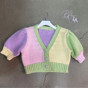 Blue Blush color block cropped chunky knit sweater